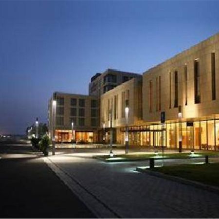 Howard Johnson Plaza Lingang Shanghai Nanhui Εξωτερικό φωτογραφία