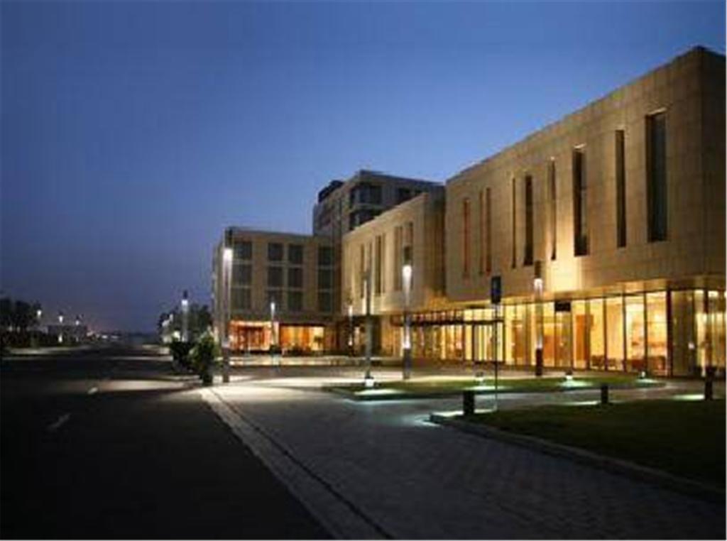 Howard Johnson Plaza Lingang Shanghai Nanhui Εξωτερικό φωτογραφία