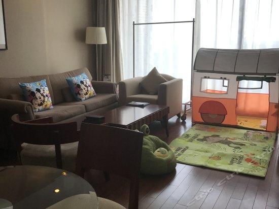 Howard Johnson Plaza Lingang Shanghai Nanhui Εξωτερικό φωτογραφία