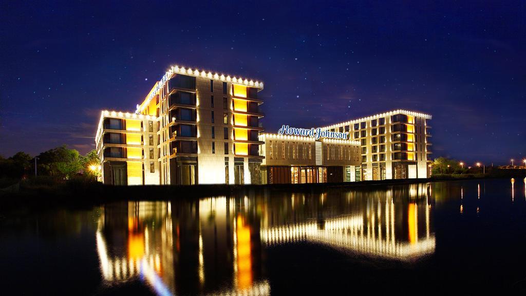 Howard Johnson Plaza Lingang Shanghai Nanhui Εξωτερικό φωτογραφία