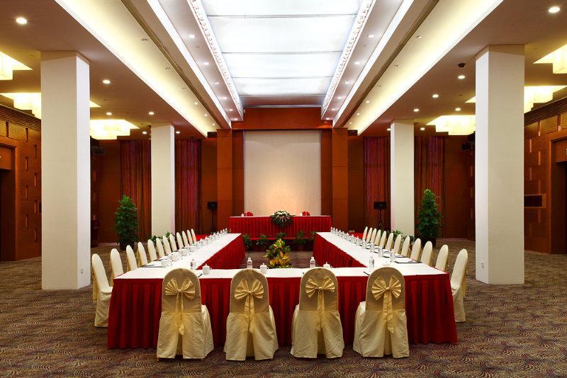 Howard Johnson Plaza Lingang Shanghai Nanhui Εξωτερικό φωτογραφία