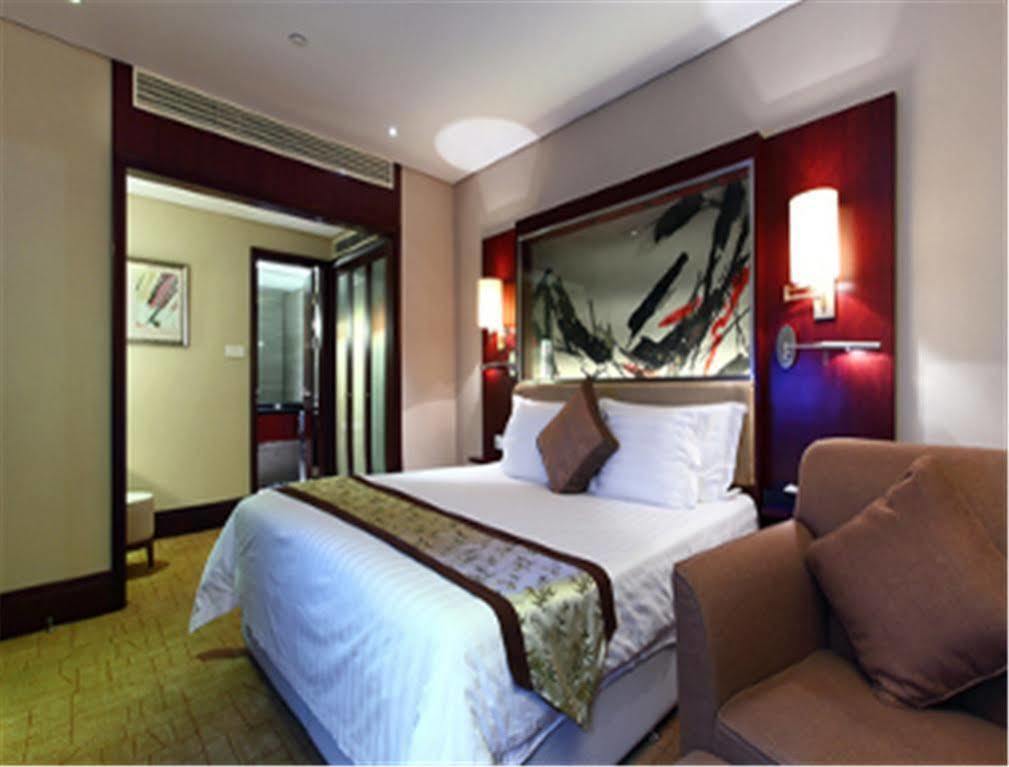 Howard Johnson Plaza Lingang Shanghai Nanhui Εξωτερικό φωτογραφία