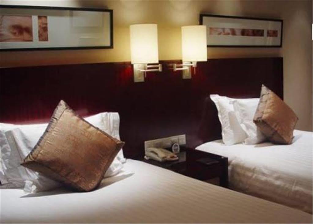 Howard Johnson Plaza Lingang Shanghai Nanhui Εξωτερικό φωτογραφία