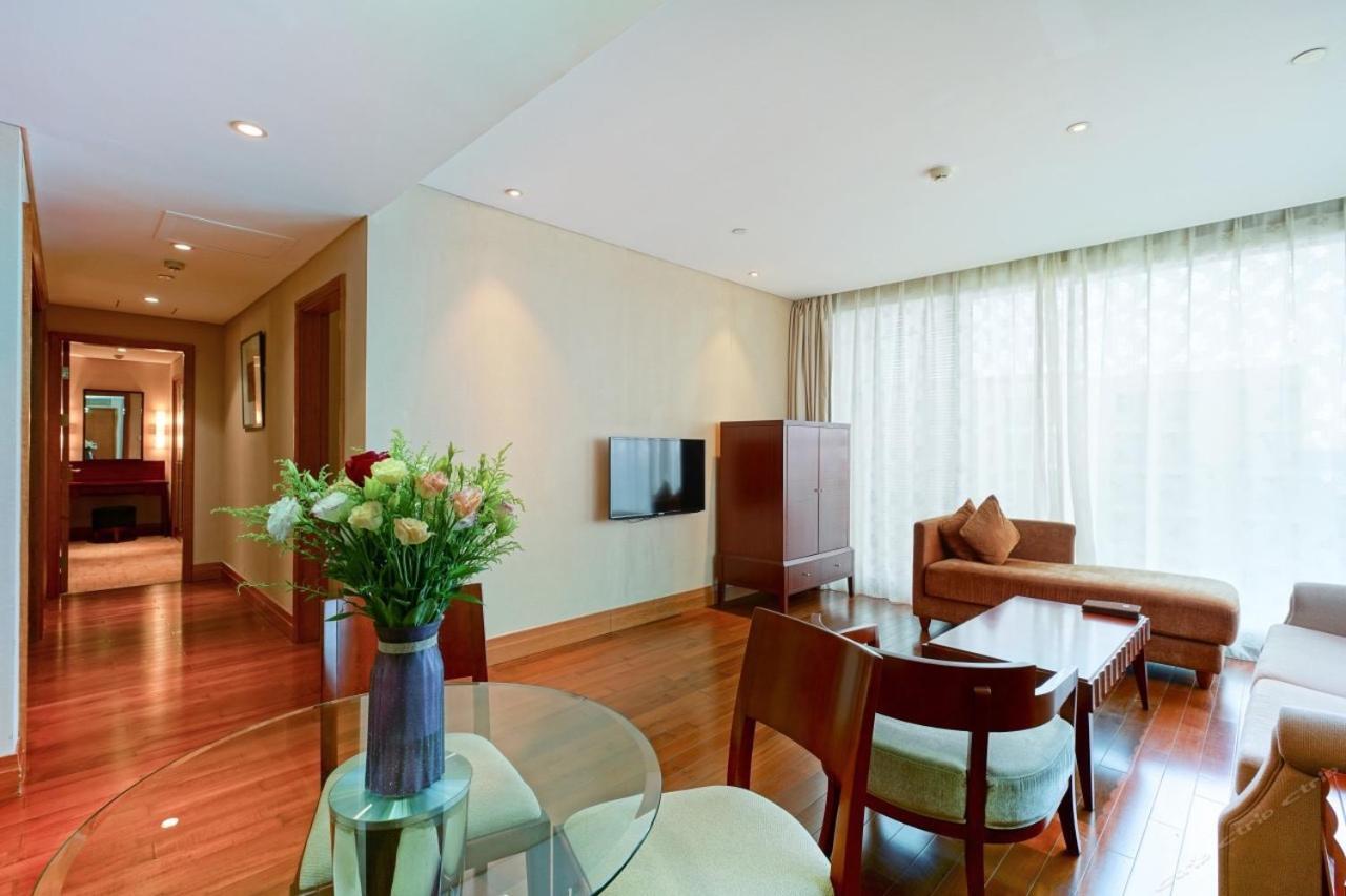 Howard Johnson Plaza Lingang Shanghai Nanhui Εξωτερικό φωτογραφία