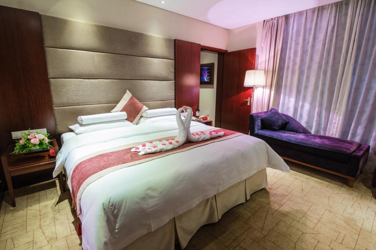 Howard Johnson Plaza Lingang Shanghai Nanhui Εξωτερικό φωτογραφία